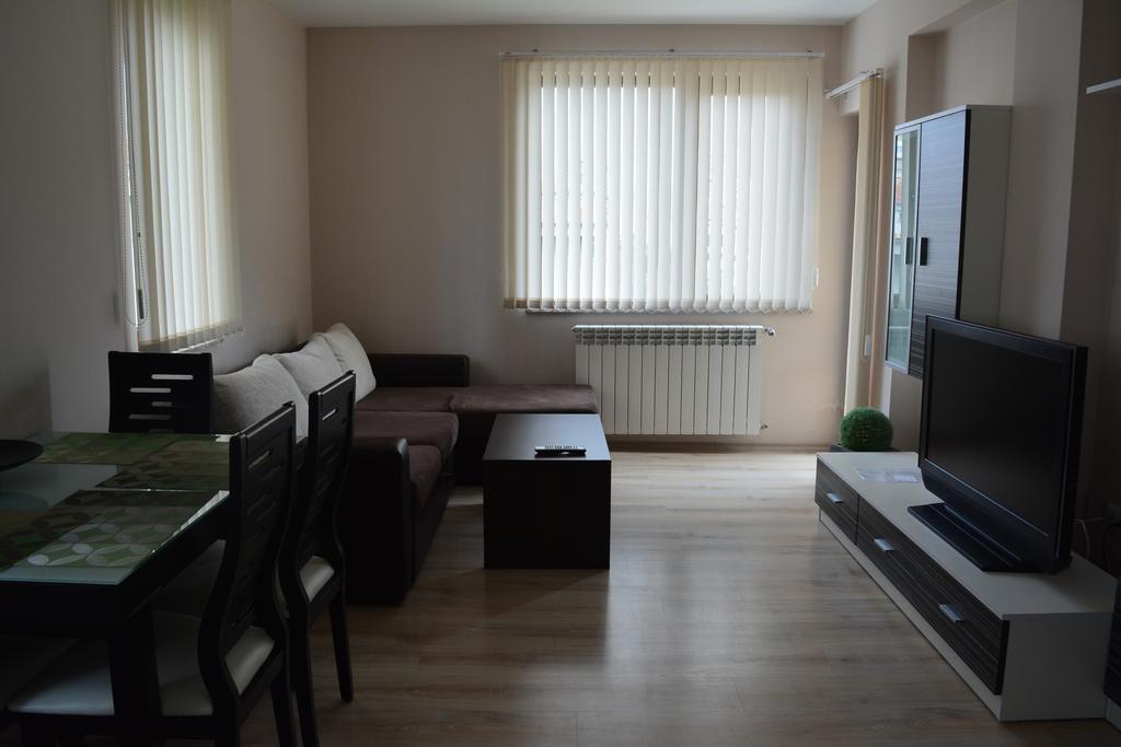 Apartment Bonne Chance Sofia Bagian luar foto