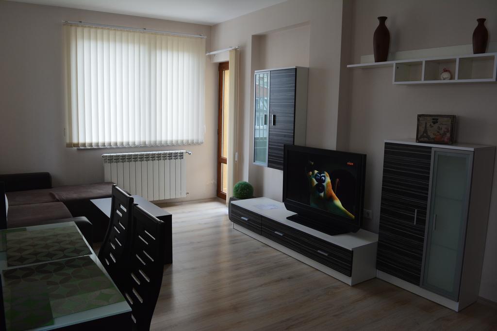 Apartment Bonne Chance Sofia Bagian luar foto